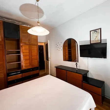 Homevision - Spacious And Warm - Very Apartment Thessaloniki