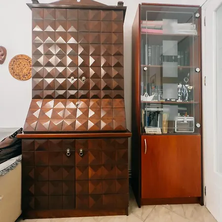 Homevision - Spacious And Warm - Very Apartment